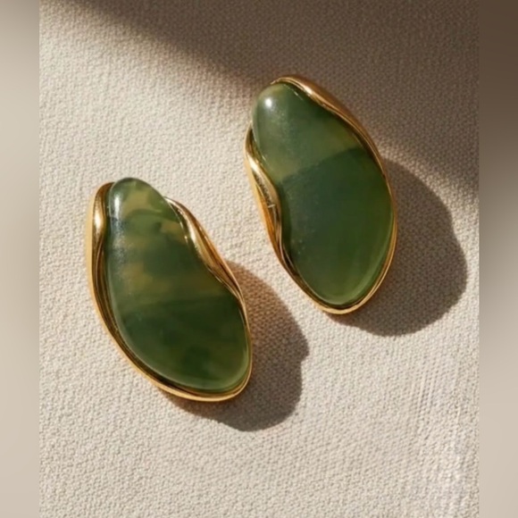 Green Sculptural Irregular Resin Earrings - Picture 2 of 7
